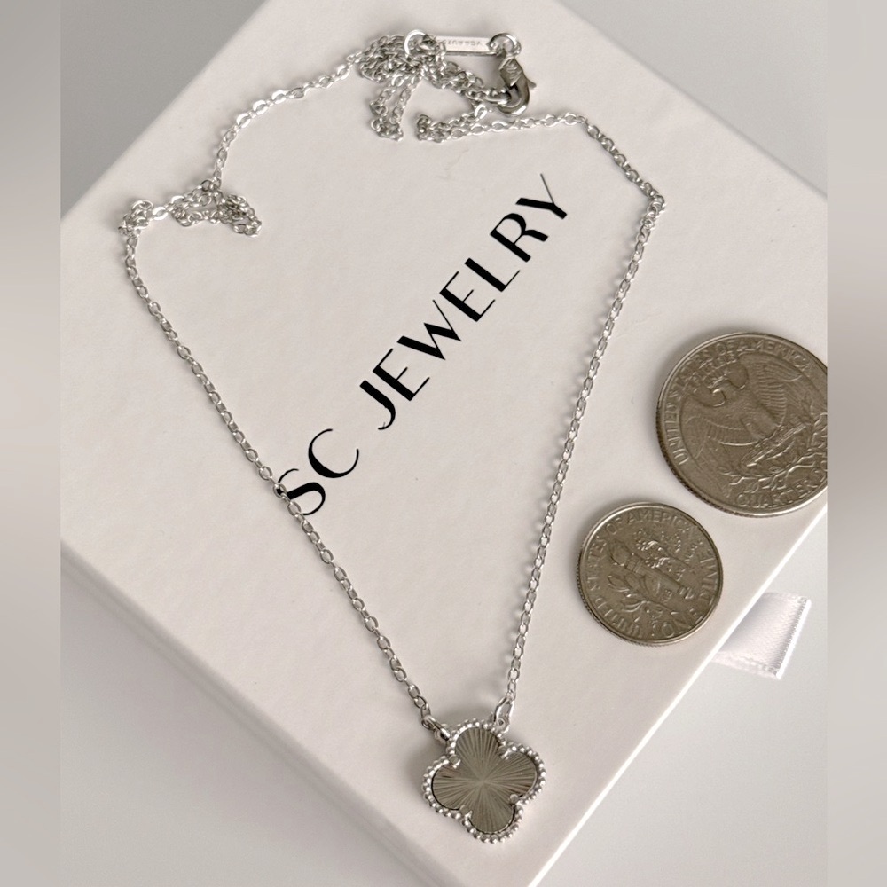Clover Necklace Silver Tone Double Sided Luxury Jewelry - Picture 3 of 8